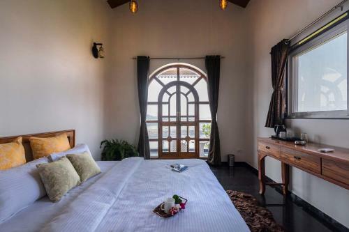 Villa Stayvista At Lake Arches