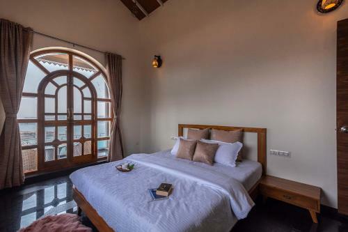 Villa Stayvista At Lake Arches