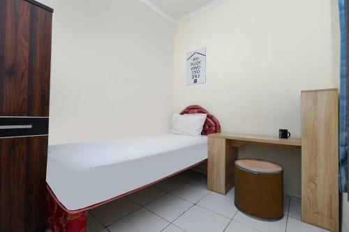 Hotel Oyo Life 2751 Deyo Kost