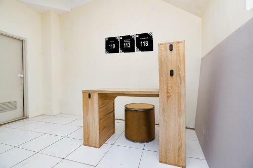 Hotel Oyo Life 2751 Deyo Kost