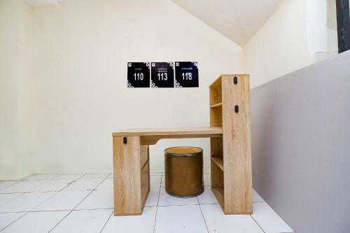 Hotel Oyo Life 2751 Deyo Kost