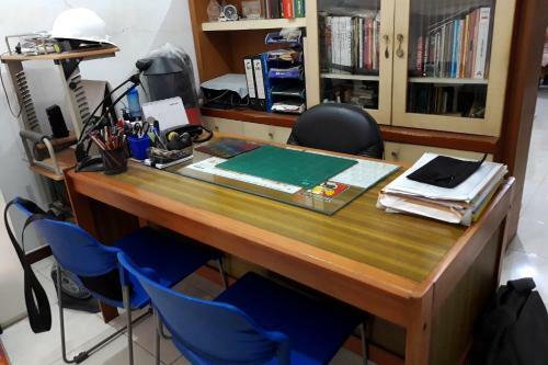 Hotel Oyo Life 2751 Deyo Kost