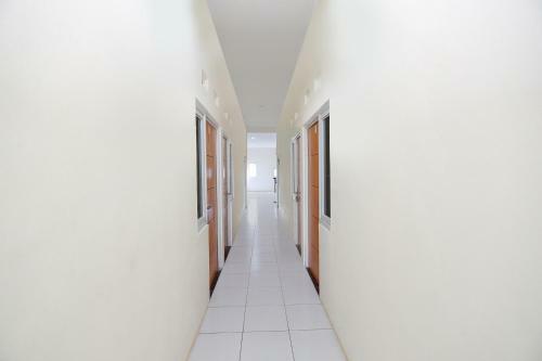 Hotel Oyo Life 2751 Deyo Kost