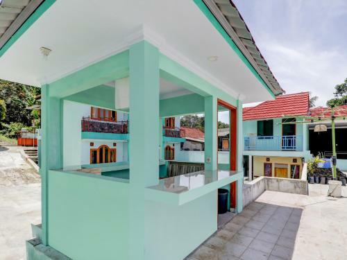 Hotel Oyo 3879 Villa Sari Intan