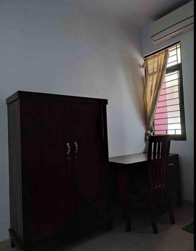 Hotel Oyo 90885 Villa Sairra Syariah