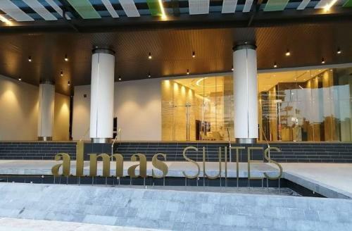 Almas Suites Neflix*studio Apartment, Private Room*