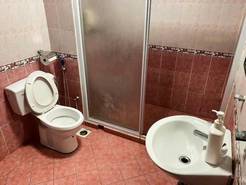 Lovely 1 Bedroom Apartment Unit With Balcony