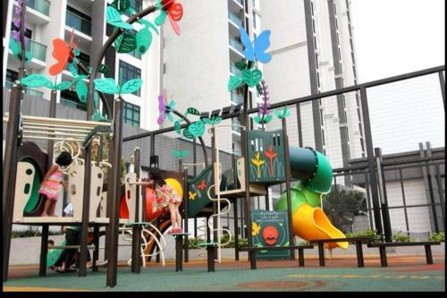 Apartamento Cozy Greenery Skyloft Bukit Indah Aeon Long Sing