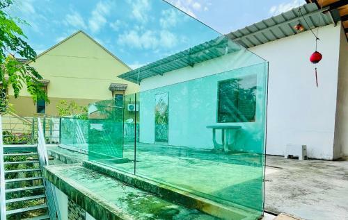 Villa Rooftop Garden Cottage