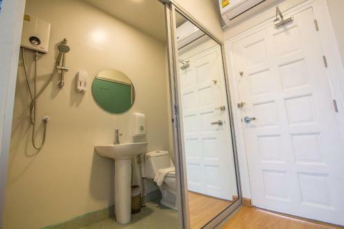 Albergue Ducati Bike Box Hotel