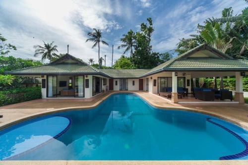 4 Bedroom 5 Palms Villa - 20 Seconds Walk To Beach