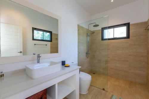 Lady Blue Villa 3 Bedrooms 500m From The Beach