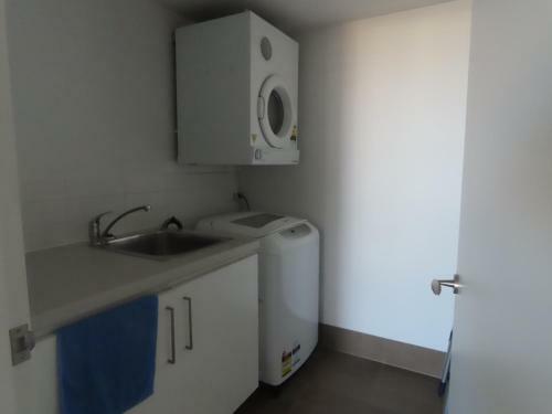 Luxury Apartment Overlooking Mandurah