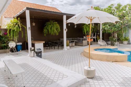 ???????????????? ?????? Art Gallery Pool Villa