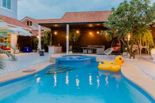 ???????????????? ?????? Art Gallery Pool Villa