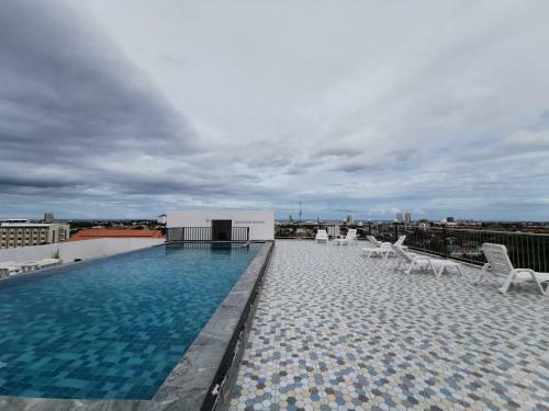 Hotel The Base Hua Hin