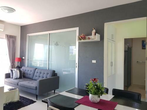 Spacious And Cozy Apartment Near Beach