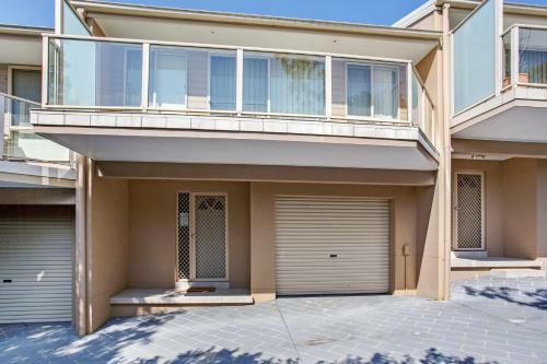 Villa Townhouse On Tomaree - Central To Cbd