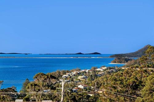 Pacific Waters - Unbeatable Views Of Port Stephens
