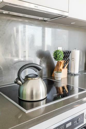 Apartamento Designer 1br + Study Suite In Coveted Yorkville