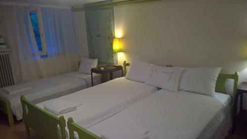Spitaki Spata Airport Studio