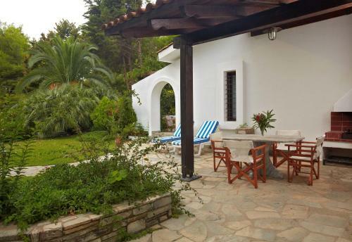 Villa Sani Seaside Luxury - Dimitra Pool Retreat