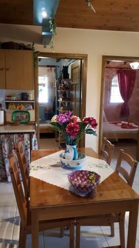 Platanos House
