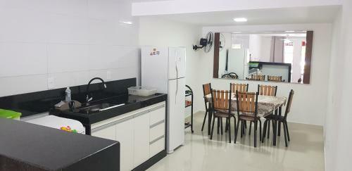 Apartamento Village Dos P�ssaros, Enseada Azul, Bacutia