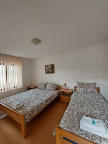 Apartmani Lux Car Trajan Na Obali Dunava