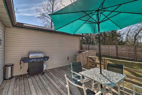 Charming Home Half Mi To Bull Shoals Lake!