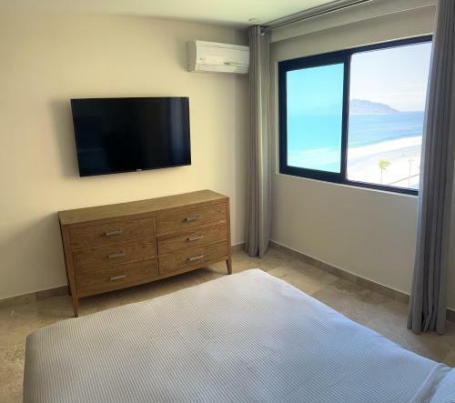 Apartamento Condo On Mazatlan Ocean Front Boardwalk ?malec�n?