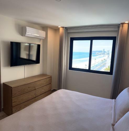Apartamento Condo On Mazatlan Ocean Front Boardwalk ?malec�n?