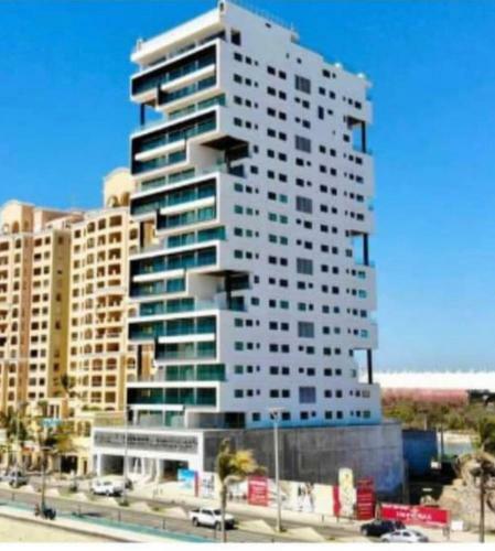 Apartamento Condo On Mazatlan Ocean Front Boardwalk ?malec�n?