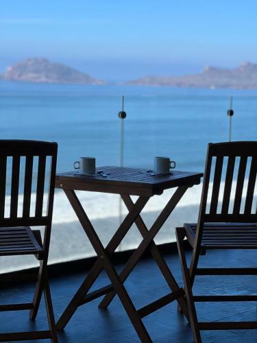 Apartamento Condo On Mazatlan Ocean Front Boardwalk ?malec�n?