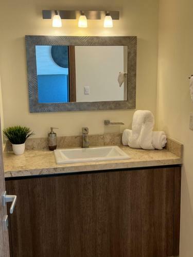 Apartamento Condo On Mazatlan Ocean Front Boardwalk ?malec�n?