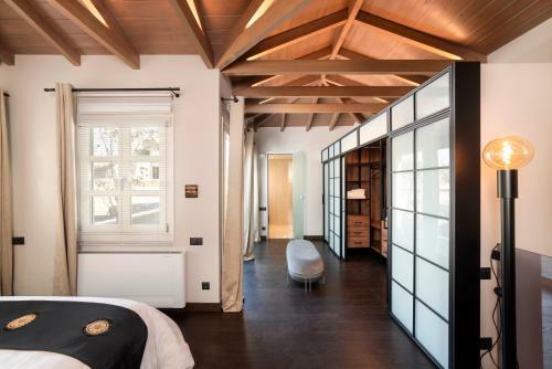 The New Era Luxury Living