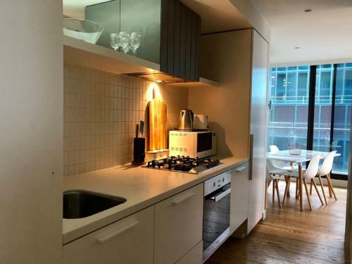 Readyset Apartments At Emerald