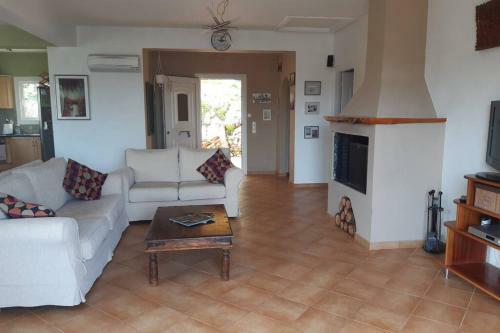Villa Sunrise With Stunning Sea And Mountain Views