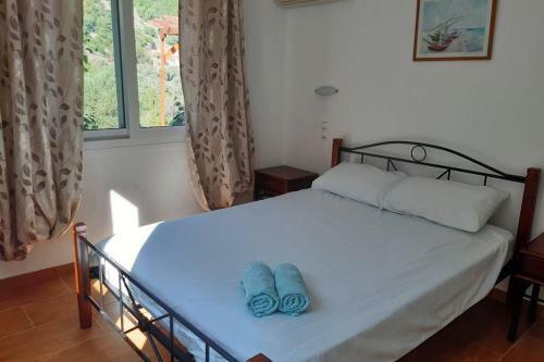 Villa Sunrise With Stunning Sea And Mountain Views