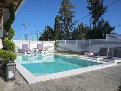 Inviting Villa In Kato Spileo With Private Swimming Pool