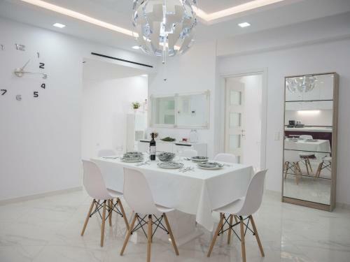 Inviting Villa In Kato Spileo With Private Swimming Pool