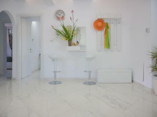 Inviting Villa In Kato Spileo With Private Swimming Pool