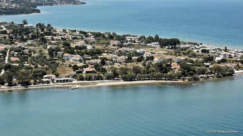 Beautiful Summer Villa In Chalkoutsi