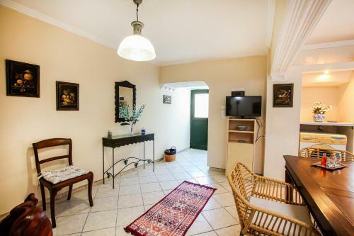 Apartamento Suburban House By Corfuescapes