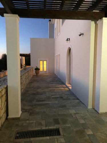 Amazing Villa With Private Pools And Sea Views