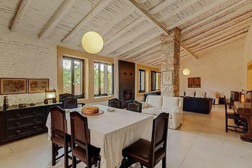 Orange Farm Villa