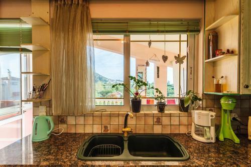 Beachfront Luxury Villa-private Pool, Garden Retreats