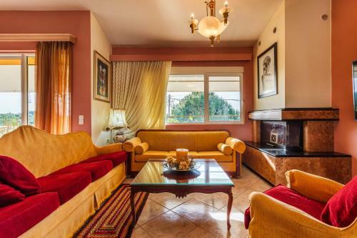 Beachfront Luxury Villa-private Pool, Garden Retreats