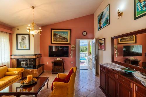 Beachfront Luxury Villa-private Pool, Garden Retreats