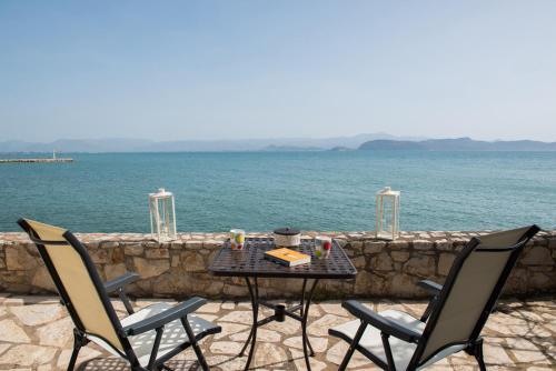 Seafront Apartment In Kiveri, Near Nafplion.